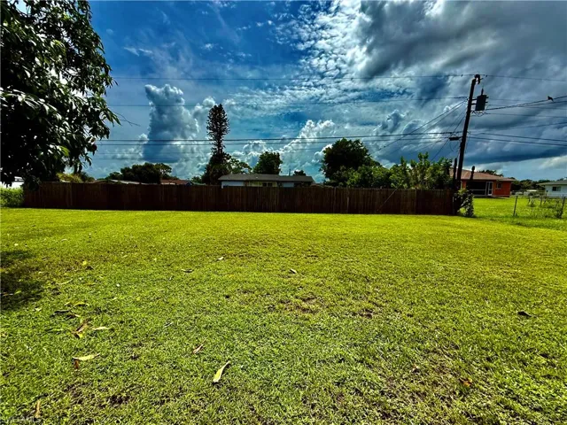 Spacious backyard.