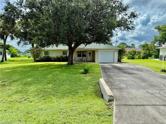 Long driveway for plenty of parking.