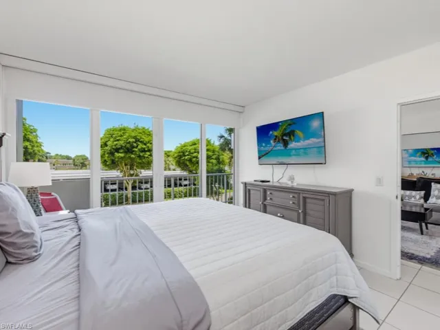 140 Seaview Ct 204s, Marco Island, Florida 34145