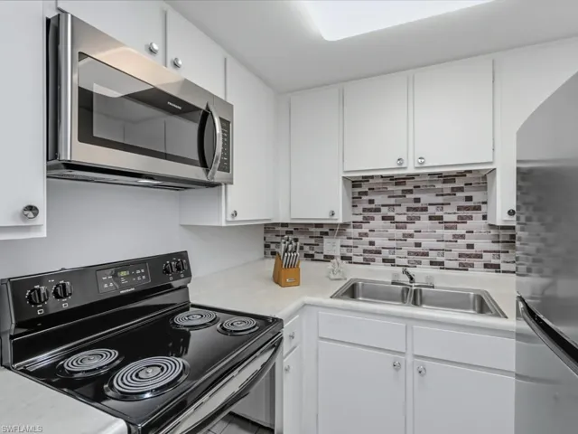 140 Seaview Ct 204s, Marco Island, Florida 34145