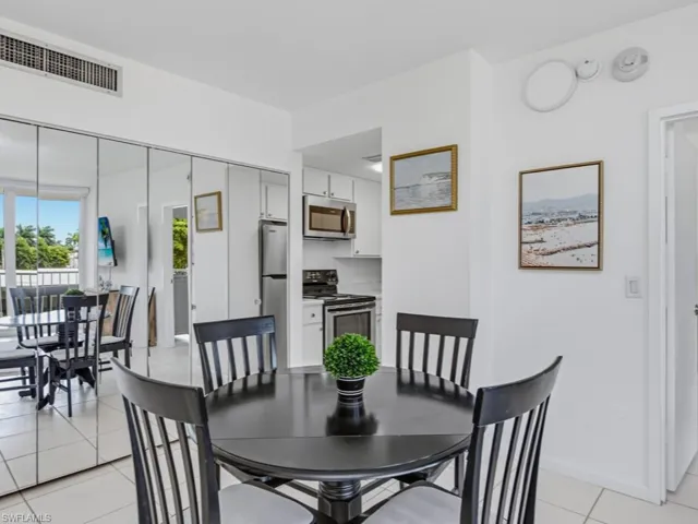 140 Seaview Ct 204s, Marco Island, Florida 34145