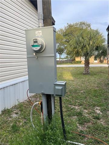 1198 Riverview DR, MOORE HAVEN FL 33471