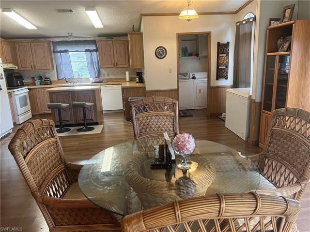 1198 Riverview DR, MOORE HAVEN FL 33471