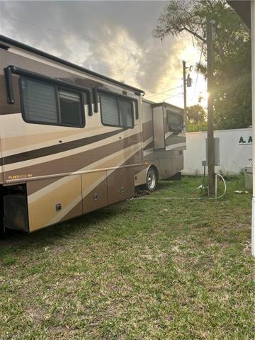 1198 Riverview DR, MOORE HAVEN FL 33471