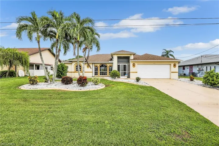 323 Se 9th Ave, Cape Coral, Florida 33990