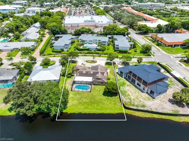 4651 West Blvd, Naples, Florida 34103