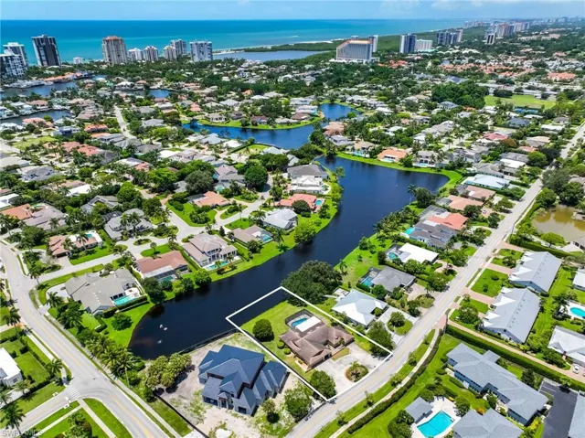 4651 West Blvd, Naples, Florida 34103
