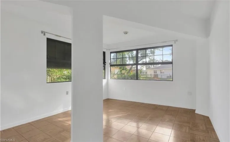 Extra bedroom off garage prior to workshop conversion