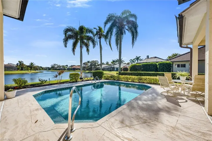 Long shot off lanai