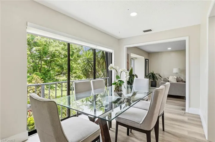 428 Meadowlark Ln 428-b, Naples, Florida 34105
