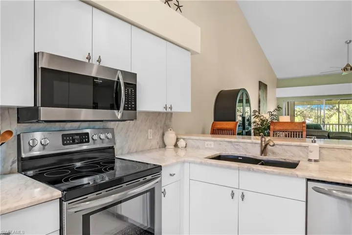 8073  Panther  TRL, Naples, FL 34113