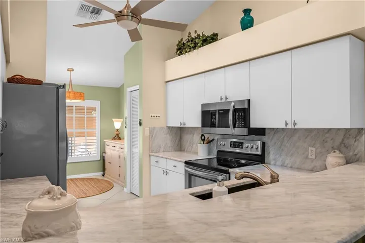 8073  Panther  TRL, Naples, FL 34113