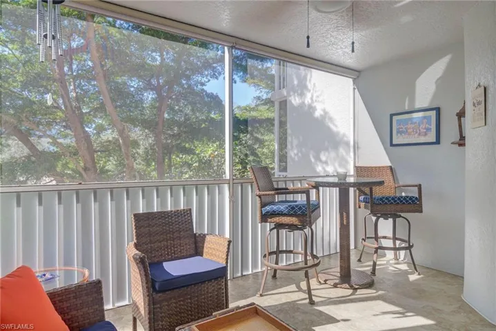 Sunroom / solarium with plenty of natural light