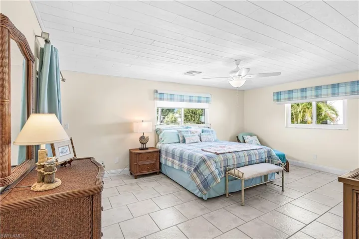 4632 Se 1st Pl, Cape Coral, Florida 33904