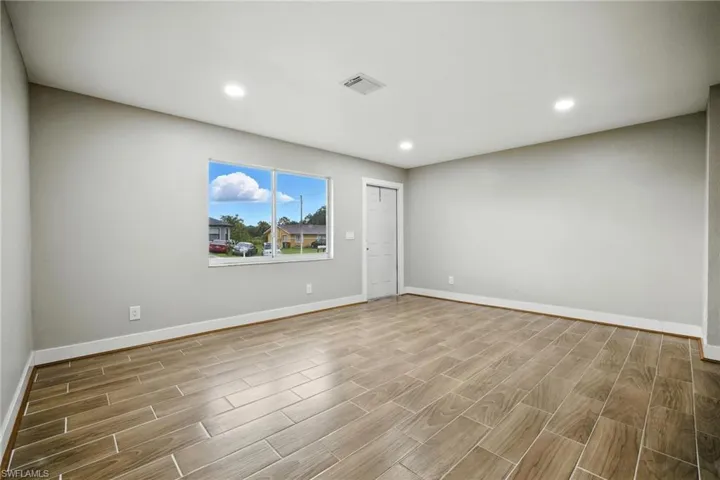 125/127 Gordon Ave S, Lehigh Acres, Florida 33973