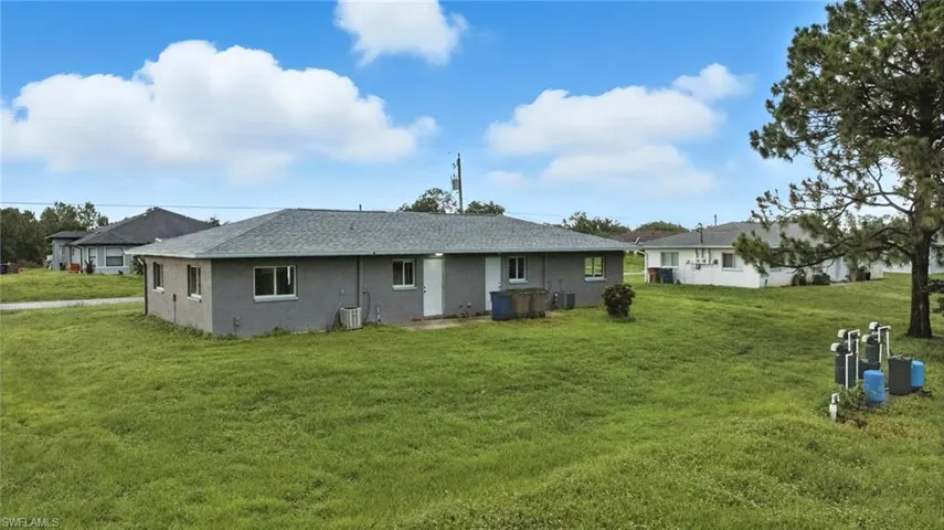 125/127 Gordon Ave S, Lehigh Acres, Florida 33973