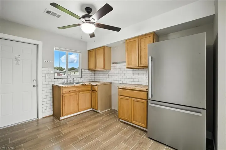 125/127 Gordon Ave S, Lehigh Acres, Florida 33973