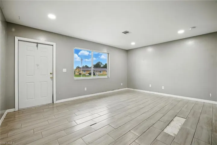 125/127 Gordon Ave S, Lehigh Acres, Florida 33973