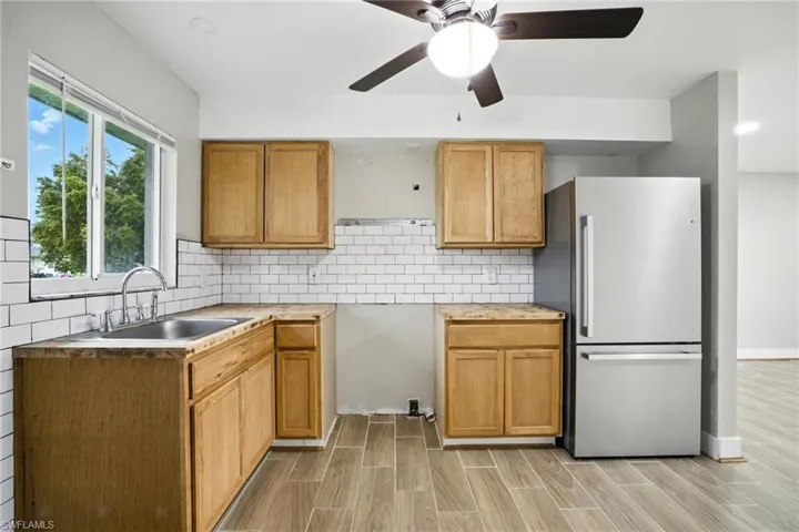 125/127 Gordon Ave S, Lehigh Acres, Florida 33973