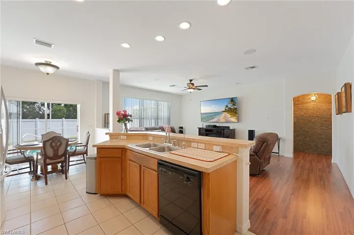1709 Nw 15th Ter, Cape Coral, Florida 33993