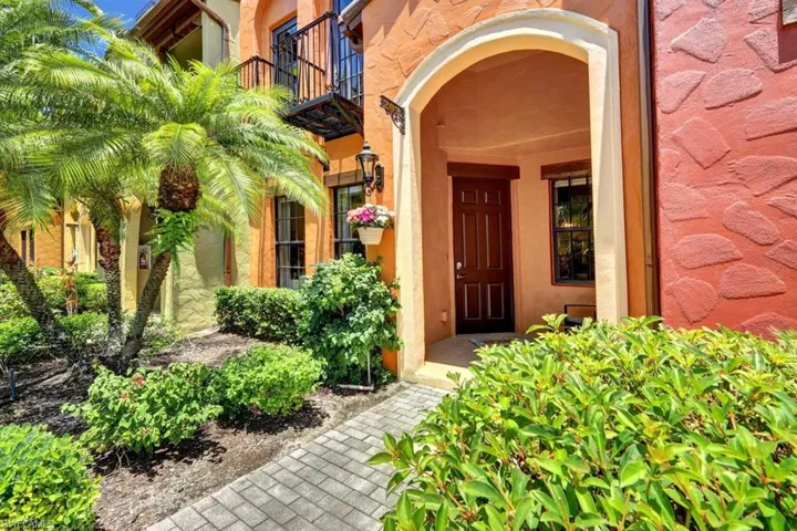 Palm Trees Welcome You Home ...