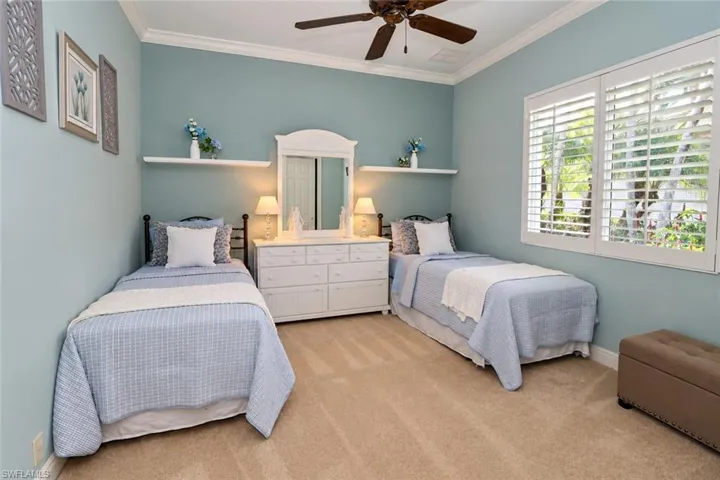 7491 Treeline Dr, Naples, Florida 34119