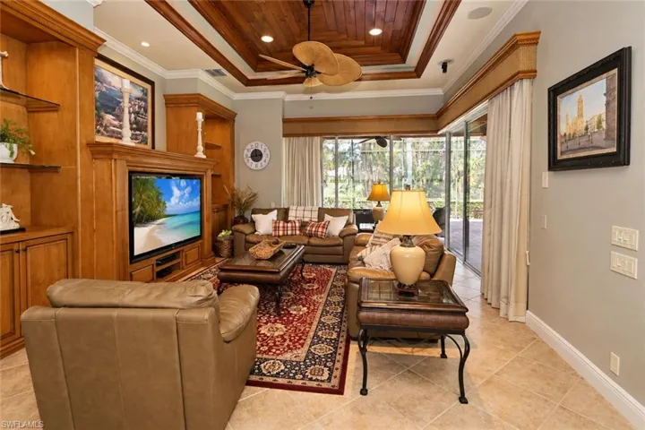 7491 Treeline Dr, Naples, Florida 34119
