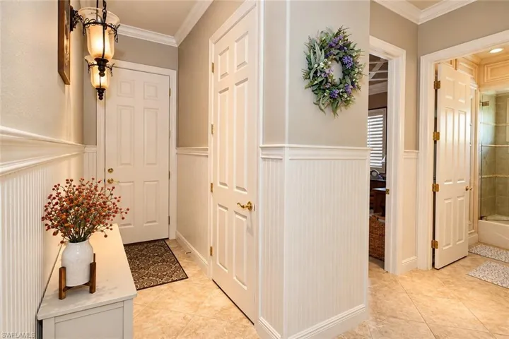 7491 Treeline Dr, Naples, Florida 34119