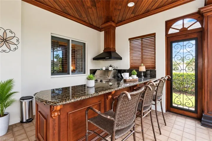7491 Treeline Dr, Naples, Florida 34119
