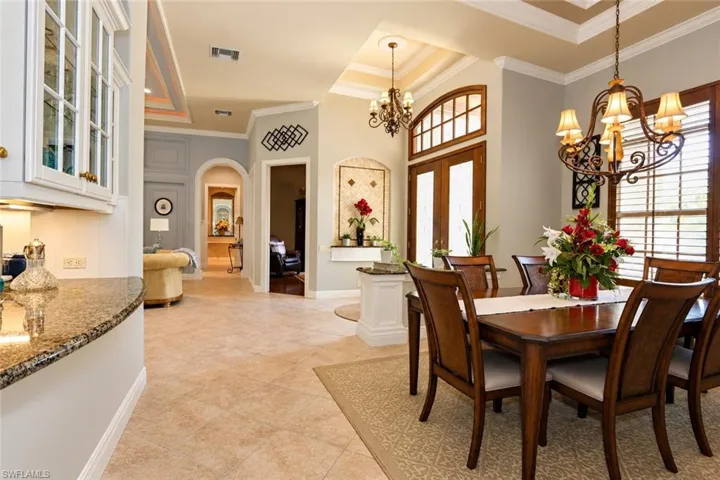 7491 Treeline Dr, Naples, Florida 34119