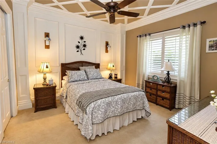 7491 Treeline Dr, Naples, Florida 34119