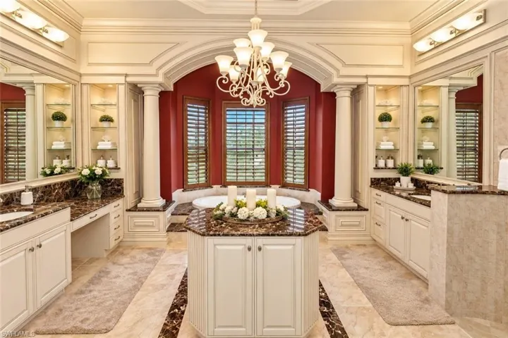 7491 Treeline Dr, Naples, Florida 34119