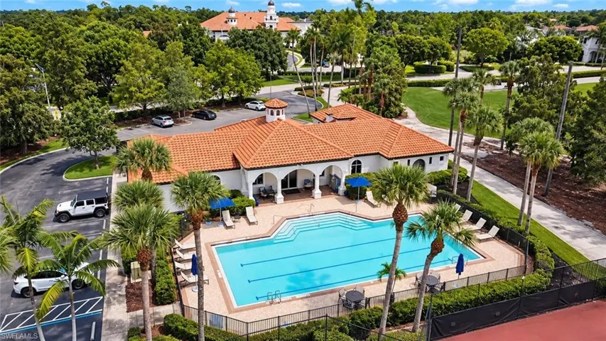 7491 Treeline Dr, Naples, Florida 34119