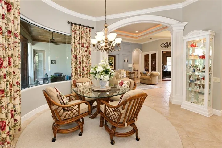 7491 Treeline Dr, Naples, Florida 34119