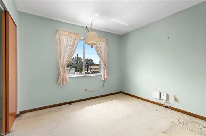 8137 Gull Ln, Fort Myers, Florida 33967