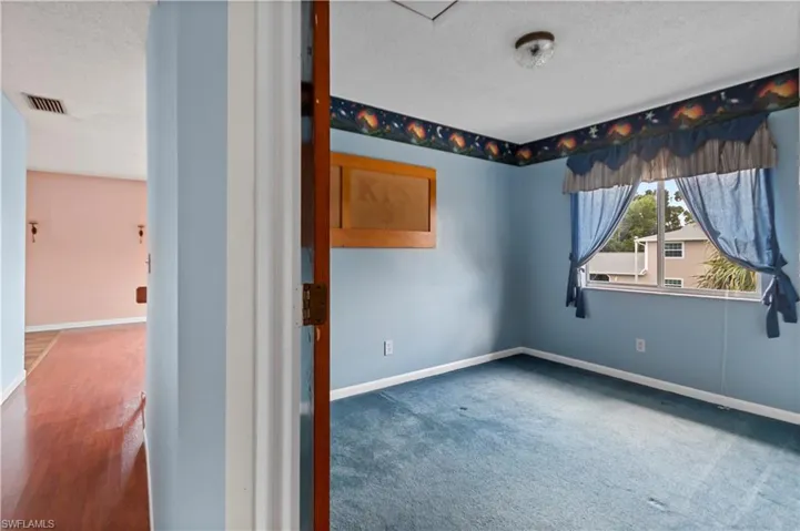 8137 Gull Ln, Fort Myers, Florida 33967