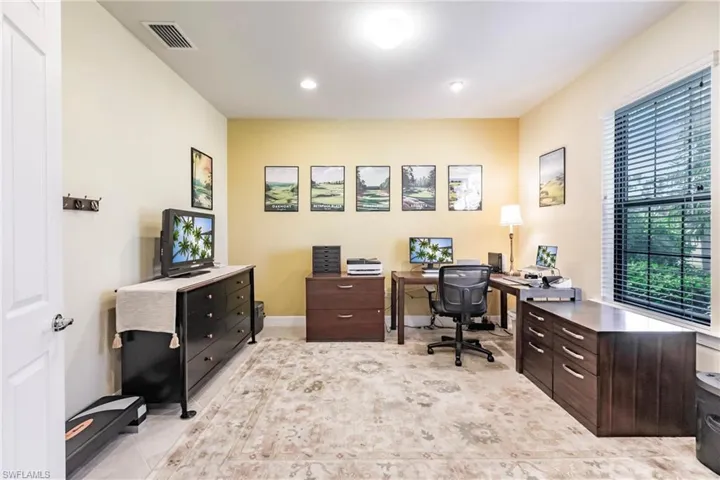 Spacious office/den