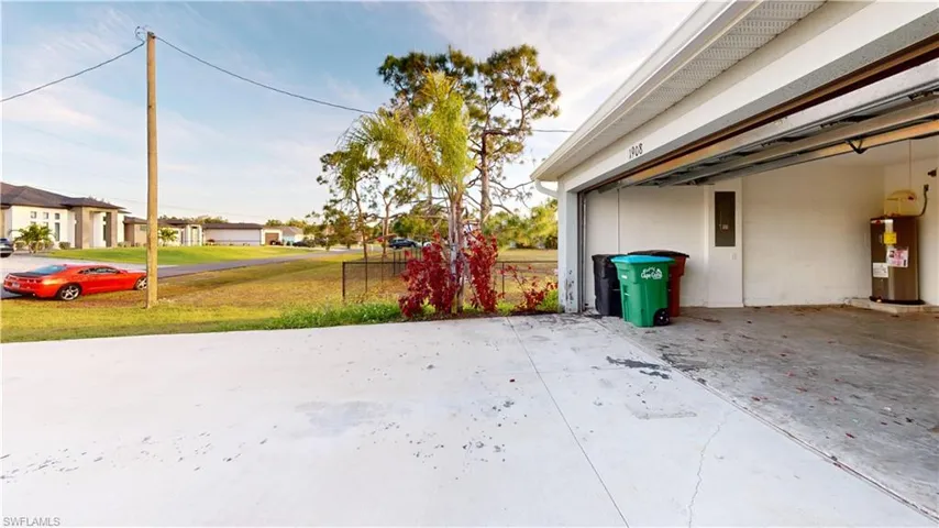 1908 Nw 26th Pl, Cape Coral, Florida 33993