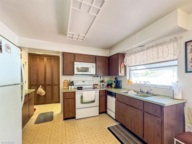 11940 McGregor BLVD, FORT MYERS FL 33919