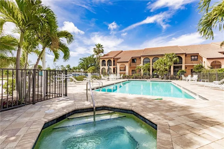 POOL & SPA