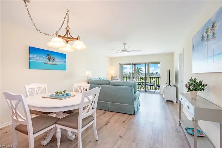 21  High Point E CIR, Naples, FL 34103