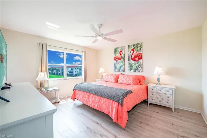 21  High Point E CIR, Naples, FL 34103