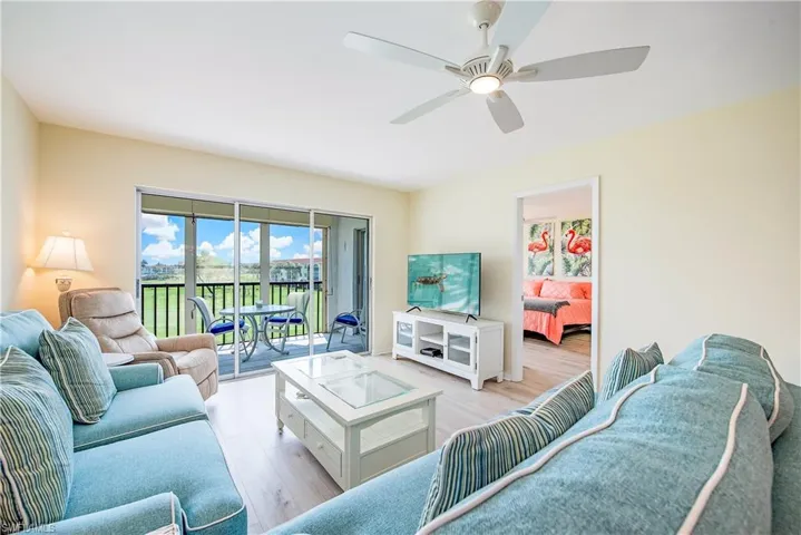 21  High Point E CIR, Naples, FL 34103