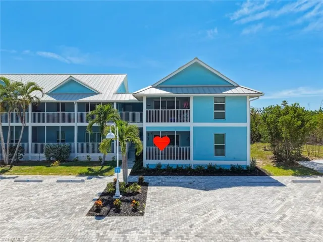 FRONT OF CONDO