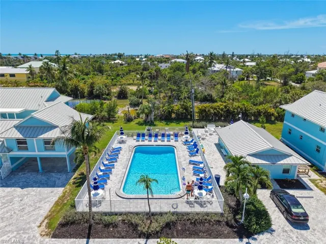COMMUNITY POOL