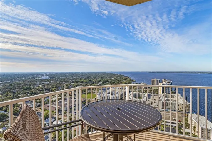 2090 W First St # 3206, Fort Myers Fl 33901