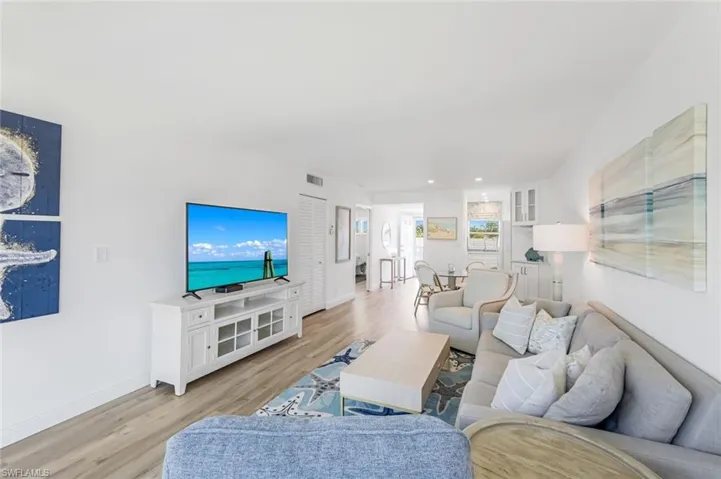 418 Broad Ave S # H418, Naples Fl 34102