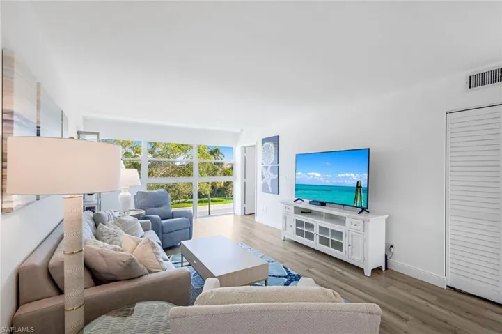 418 Broad Ave S # H418, Naples Fl 34102