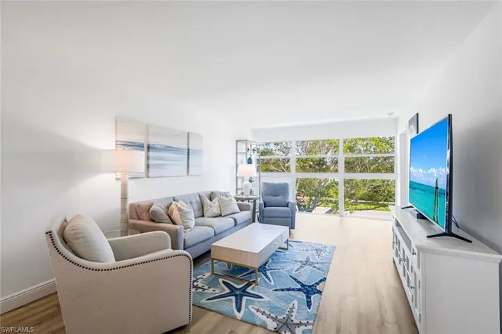 418 Broad Ave S # H418, Naples Fl 34102