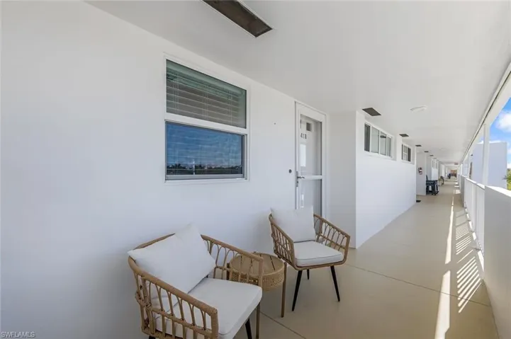 418 Broad Ave S # H418, Naples Fl 34102